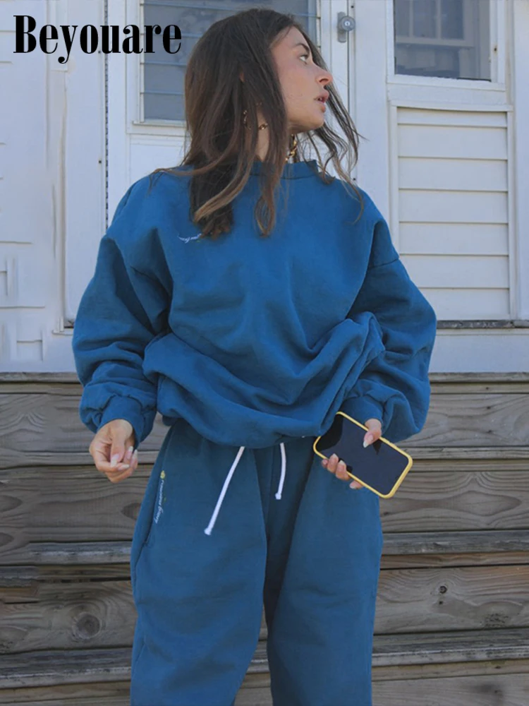 Beyouare Cotton Embroidery Print Women Suit Sports Loose Two Piece Set O Neck Long Sleeve Sweatshirt And High Waist Cargo Pants
Beyouare Cotton Embroidery Print Women Suit Sports Loose Two Piece Set O Neck Long Sleeve Sweatshirt And High Waist Cargo Pants