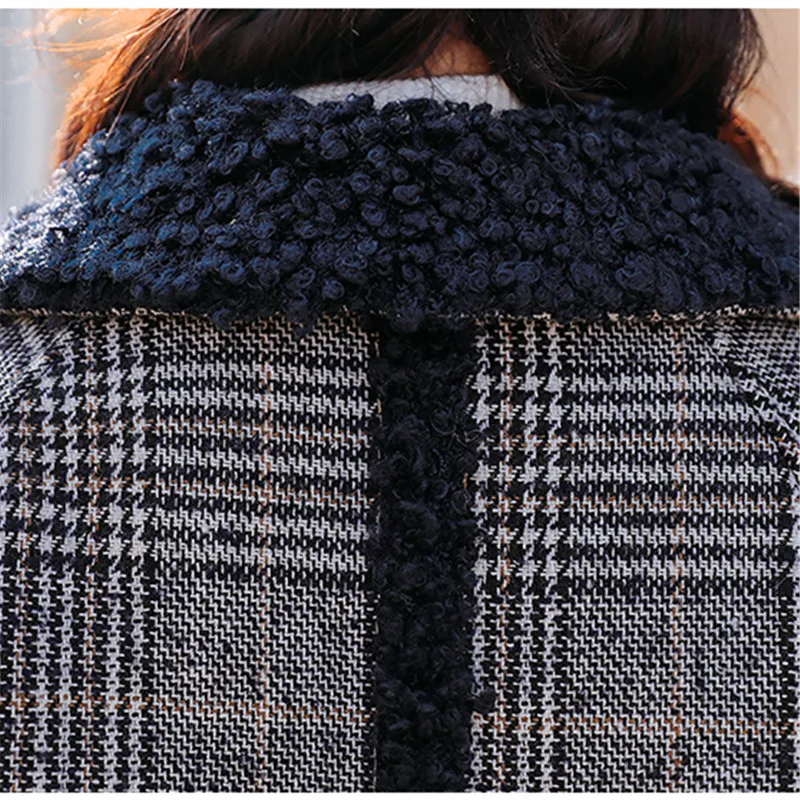 2020 Women Winter Coat High quality Wool blend Outerwear Fashion Plaid Splice Woolen Coat Female Loose Thick Warm Overcoat
2020 Women Winter Coat High quality Wool blend Outerwear Fashion Plaid Splice Woolen Coat Female Loose Thick Warm Overcoat