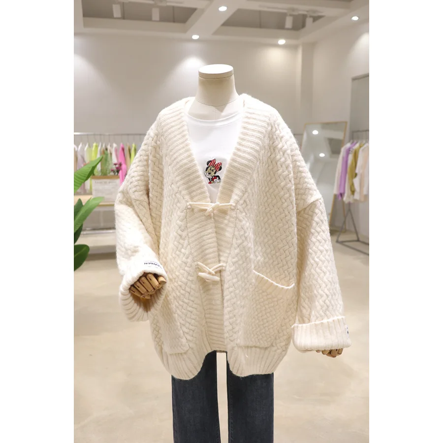 Plus sie Loose comfortable ladies long sleeve spring cardigans coats plus size female sweater outerwear D942
Plus sie Loose comfortable ladies long sleeve spring cardigans coats plus size female sweater outerwear D942