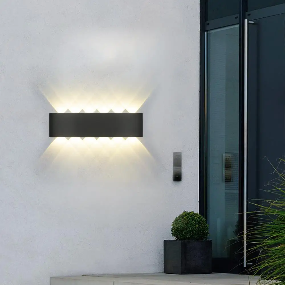 Sturdy IP65 Night Light Outdoor LED Light Flashlight Indoor Living Room Wall Lamp Durable Aluminum Bedroom LED Wall Light
Sturdy IP65 Night Light Outdoor LED Light Flashlight Indoor Living Room Wall Lamp Durable Aluminum Bedroom LED Wall Light