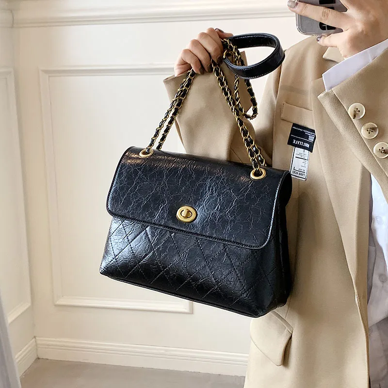new winter handbag Winter Fashion Luxury Chain Shoulder Handbags and Purses Quilted Small PU Leather Crossbody Bags for Women
new winter handbag Winter Fashion Luxury Chain Shoulder Handbags and Purses Quilted Small PU Leather Crossbody Bags for Women