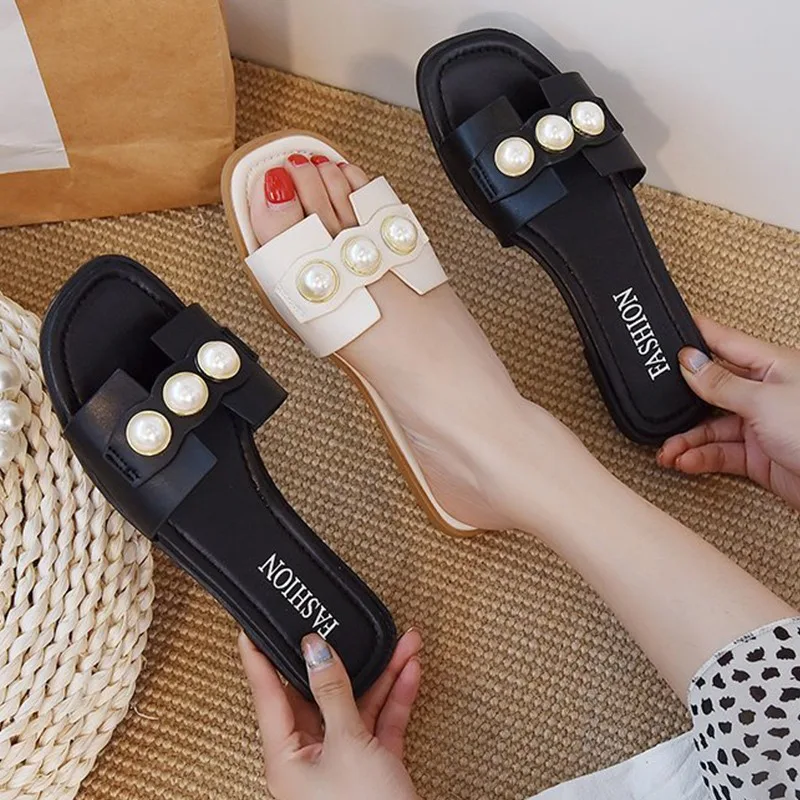 Women Slippers Fashion Pearl Design Elegant Flat Shoes 2021 Sell Well Korean Version Beige Low Heel Ladies Flip Flop Casual
Women Slippers Fashion Pearl Design Elegant Flat Shoes 2021 Sell Well Korean Version Beige Low Heel Ladies Flip Flop Casual
