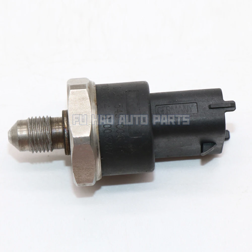 OEM 2S7G-9G972-AD Fuel Rail Pressure Sensor for Mazda CX-7 2.3L 2007-2009 2S7G9G972AD 
OEM 2S7G-9G972-AD Fuel Rail Pressure Sensor for Mazda CX-7 2.3L 2007-2009 2S7G9G972AD