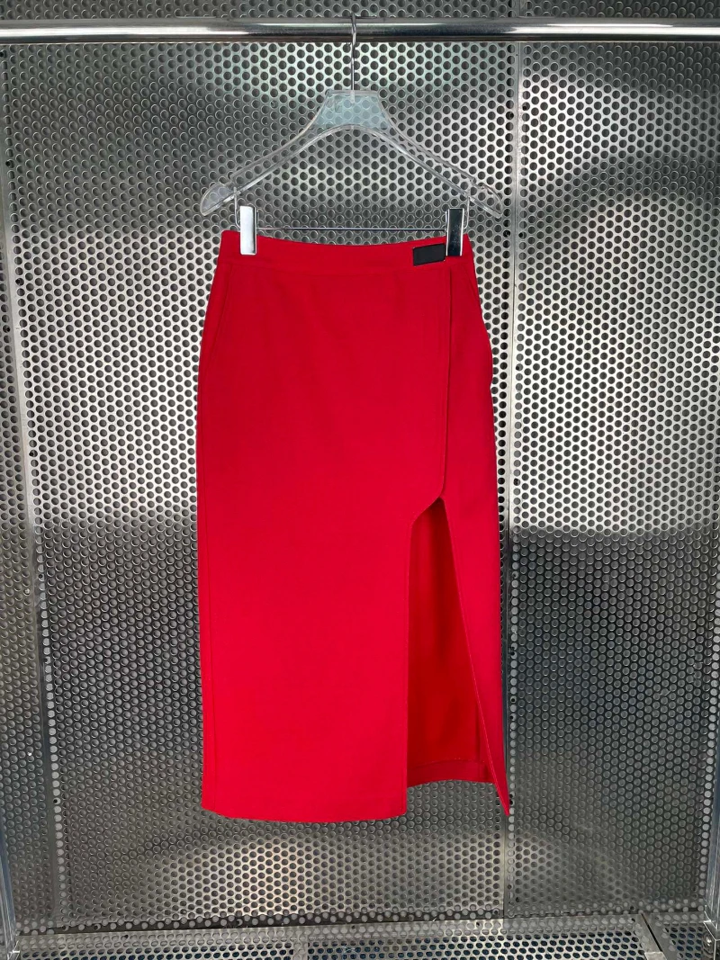 Designer Clothes High Quality Women Comfortable Fashion Red High Split Skirt Women Clothes
Designer Clothes High Quality Women Comfortable Fashion Red High Split Skirt Women Clothes