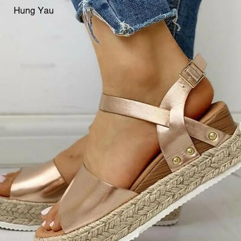 Sandals Platform Comfortable Sandals Lady Wedges Straw Sandals Flip Flops Summer Waterproof Shoes Women Gold Slipper Size 35-43
Sandals Platform Comfortable Sandals Lady Wedges Straw Sandals Flip Flops Summer Waterproof Shoes Women Gold Slipper Size 35-43