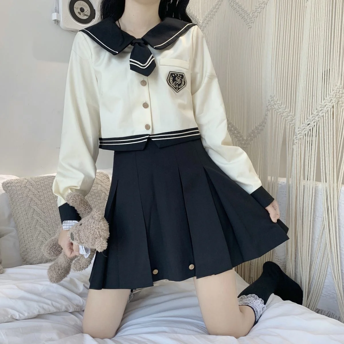 Yunyue Sauce Chuanli Yigao Korean Uniform Set Early Autumn Student Pleated Skirt a-line
Yunyue Sauce Chuanli Yigao Korean Uniform Set Early Autumn Student Pleated Skirt a-line