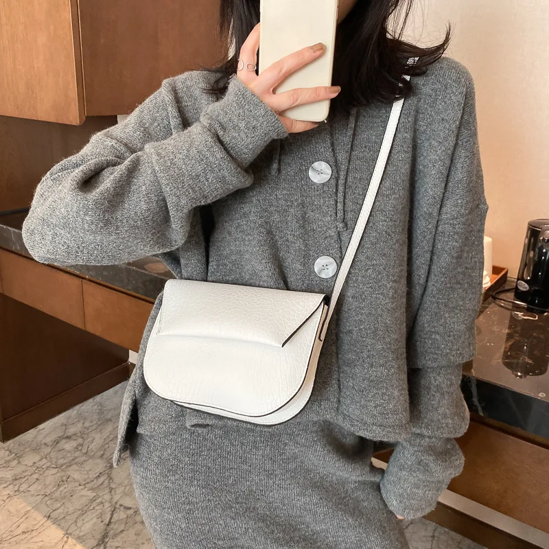 Bag Handbags 2021 New Trendy Fashion Retro Soft Leather Diagonal Saddle Bag Simple and Versatile One-shoulder Underarm Pouch
Bag Handbags 2021 New Trendy Fashion Retro Soft Leather Diagonal Saddle Bag Simple and Versatile One-shoulder Underarm Pouch