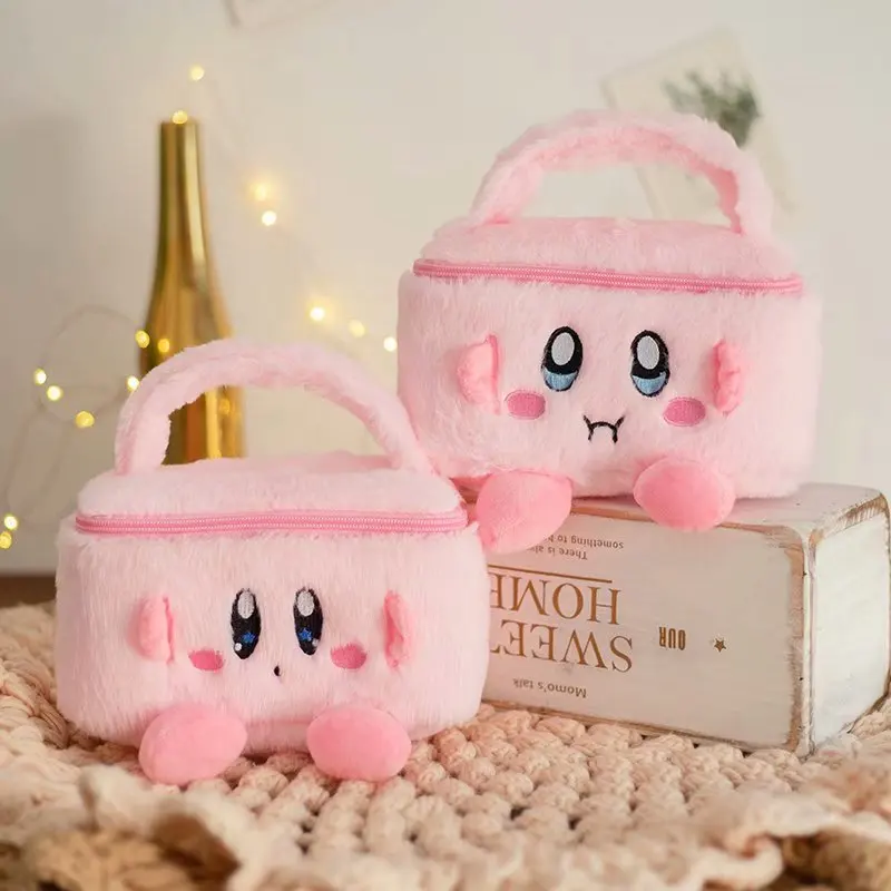 Kawaii Kirbys плюшевая сумка, игрушки, мультфильм аниме, плюшевая Портативная сумка для хранения, косметика, отделка для комнаты, искусственный по...
Kawaii Kirbys плюшевая сумка, игрушки, мультфильм аниме, плюшевая Портативная сумка для хранения, косметика, отделка для комнаты, искусственный по...