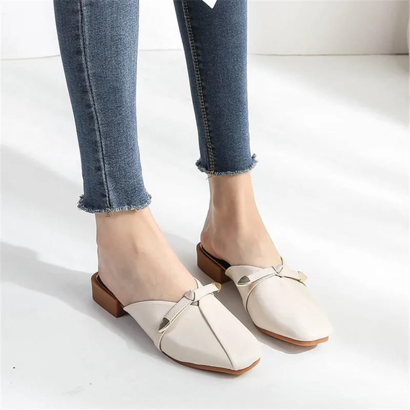 TIMETANG 2021summer European and American square head slippers women wear lazy pedal flat half drag metal decorative bowE957
TIMETANG 2021summer European and American square head slippers women wear lazy pedal flat half drag metal decorative bowE957