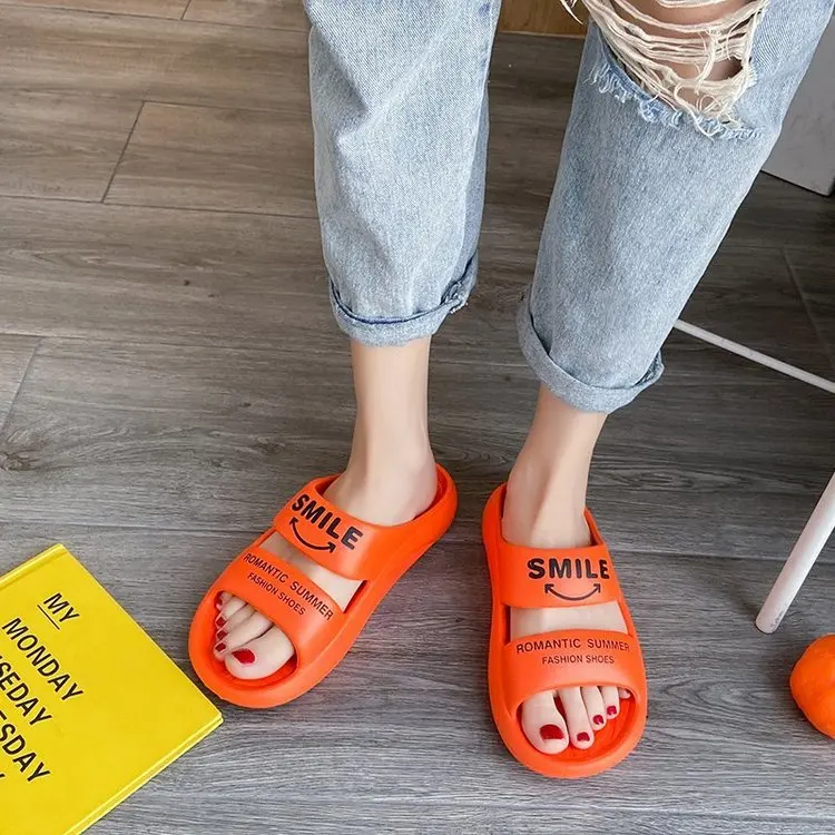 2021 New Fashion Summer Comfort EVA Women Slippers Ladies Shoes Couple Flip Flops Men Casual Shoes Women Sandals Hot Selling 
2021 New Fashion Summer Comfort EVA Women Slippers Ladies Shoes Couple Flip Flops Men Casual Shoes Women Sandals Hot Selling