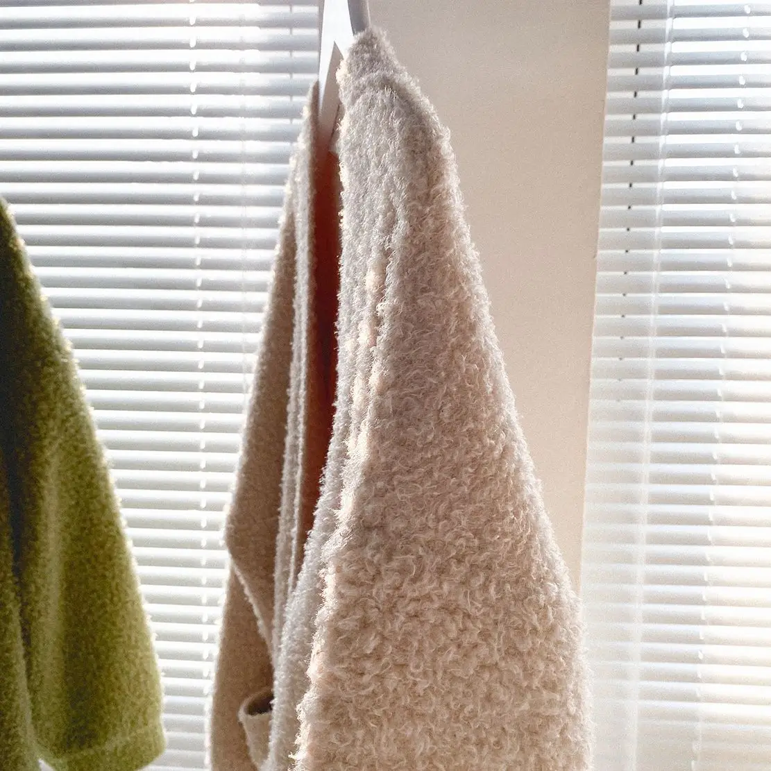 Autumn and Winter Women Korean Rabbit Hair Net Color Rabbit Fur Sheep Blended Ladies Thick Soft Button Sweater Womens Sweaters
Autumn and Winter Women Korean Rabbit Hair Net Color Rabbit Fur Sheep Blended Ladies Thick Soft Button Sweater Womens Sweaters