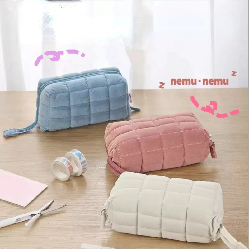 Симпатичная подушка, подушка, сумка-карандаш, чехол высокой емкости для студентов, фотокоробка
Симпатичная подушка, подушка, сумка-карандаш, чехол высокой емкости для студентов, фотокоробка