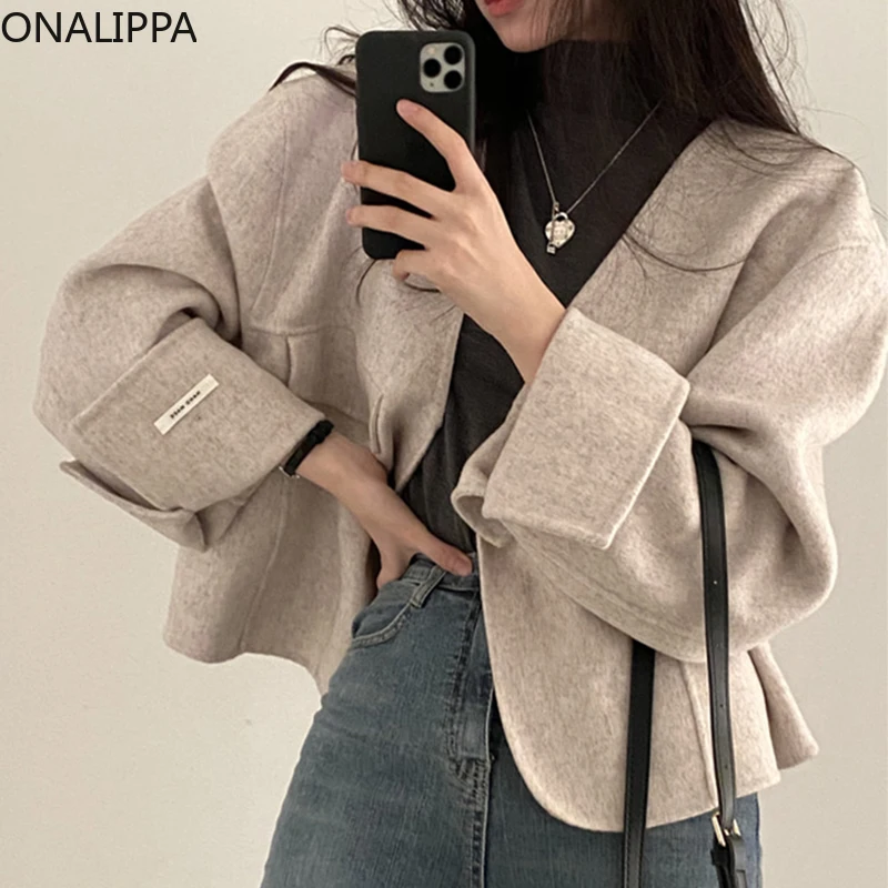 Onalippa Woolen Coat Autumn Winter Temperament Retro V Neck One Button Loose All Match Casual Roll Up Sleeves Short Jacket Lady
Onalippa Woolen Coat Autumn Winter Temperament Retro V Neck One Button Loose All Match Casual Roll Up Sleeves Short Jacket Lady
