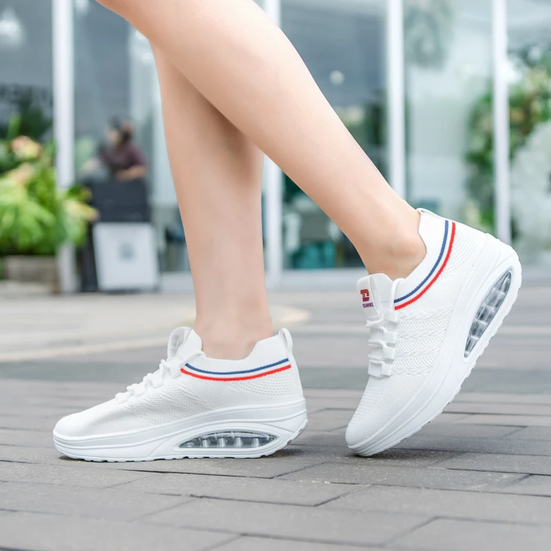 Minika Fitness Shoes Mesh Walking Jogging Sport Shoes Wedge Shake Shoe Sneakers Women Tenis Feminino Esportivo Para Academia
Minika Fitness Shoes Mesh Walking Jogging Sport Shoes Wedge Shake Shoe Sneakers Women Tenis Feminino Esportivo Para Academia