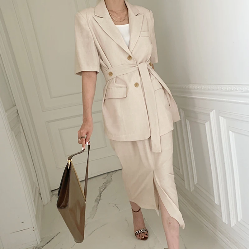 Korean Summer Two Piece Set Women Short Sleeve Blazer with Belt + High Waist Split Long Skirt Office Lady Conjuntos De Mujer
Korean Summer Two Piece Set Women Short Sleeve Blazer with Belt + High Waist Split Long Skirt Office Lady Conjuntos De Mujer