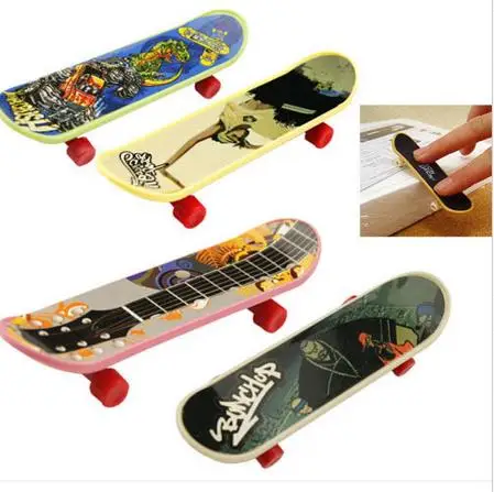 1PC Mini Beginner Finger Skateboard Plastic Fingerboard Skateboard Toy Children Gift Party Gift Mini Toy Random Pattern
1PC Mini Beginner Finger Skateboard Plastic Fingerboard Skateboard Toy Children Gift Party Gift Mini Toy Random Pattern
