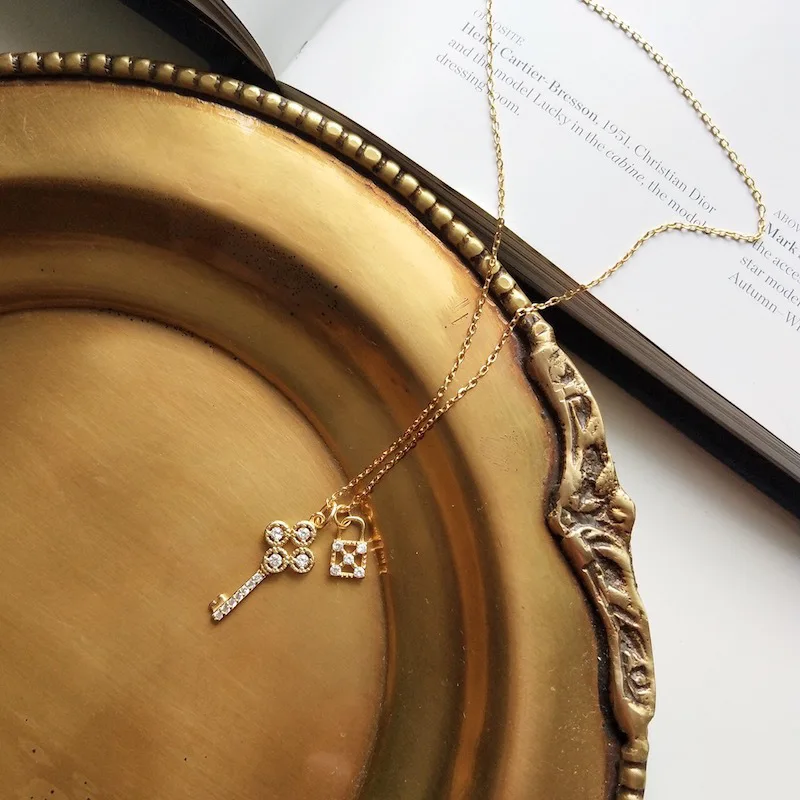 2021 New S925 Sterling Silver Key Lock Diamond Pendant Necklace Simple Temperament Chic Style Clavicle Chain
2021 New S925 Sterling Silver Key Lock Diamond Pendant Necklace Simple Temperament Chic Style Clavicle Chain