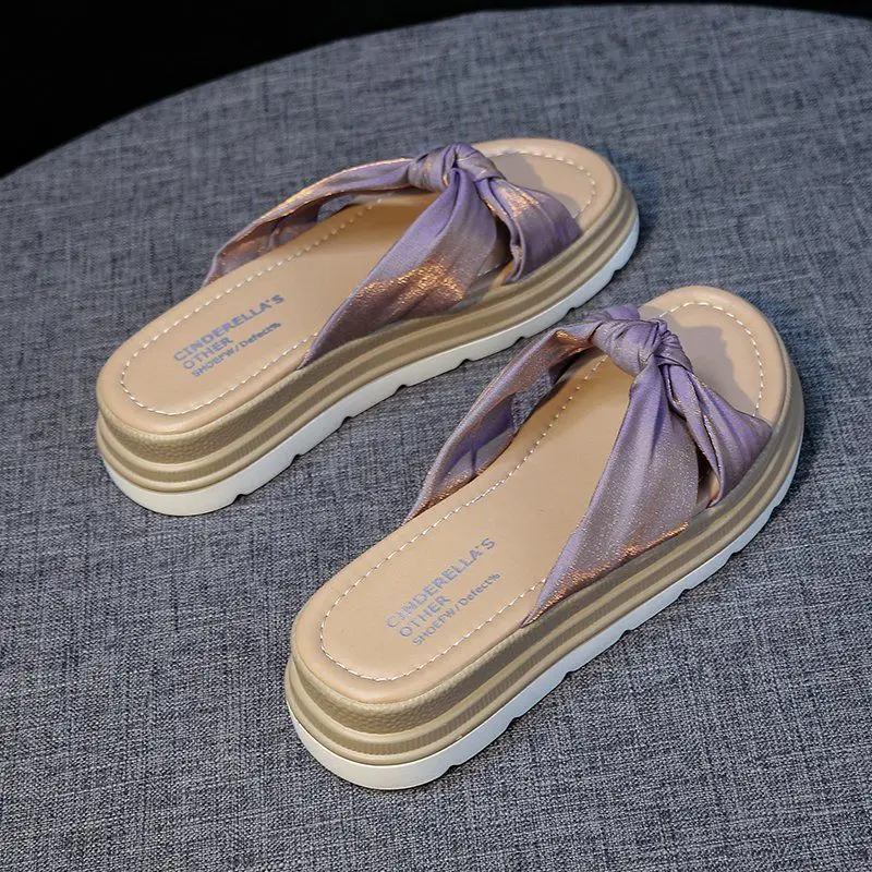 Thick-soled Slippers Women's Summer Wear Non-slip Flip Flops 2021 New Increase Net Celebrity Ins Girls Sandals and Slippers
Thick-soled Slippers Women's Summer Wear Non-slip Flip Flops 2021 New Increase Net Celebrity Ins Girls Sandals and Slippers