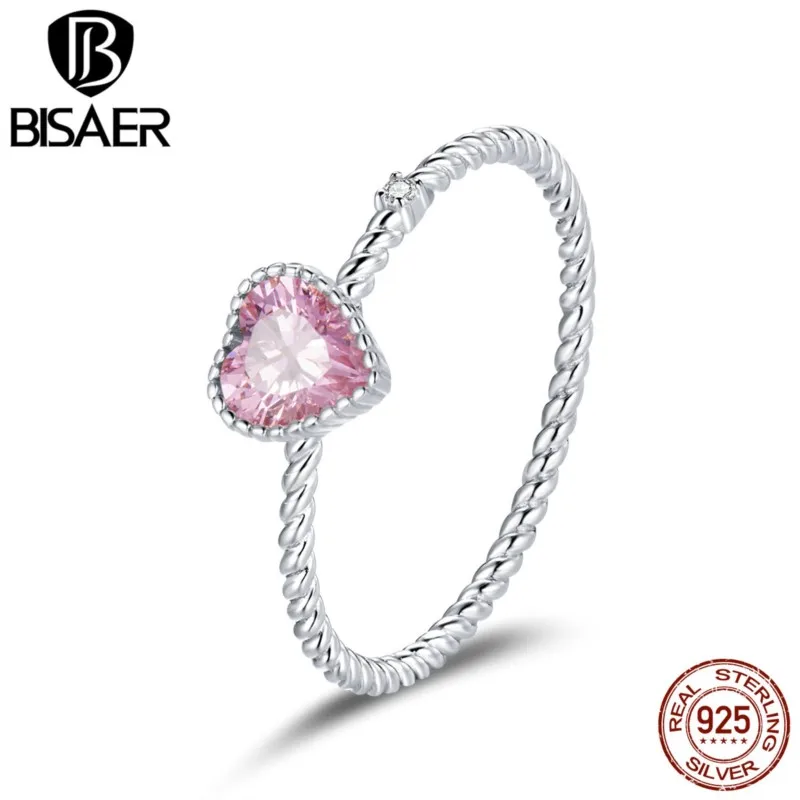 Женское кольцо из серебра 925 пробы с розовым сердечком 
Женское кольцо из серебра 925 пробы с розовым сердечком