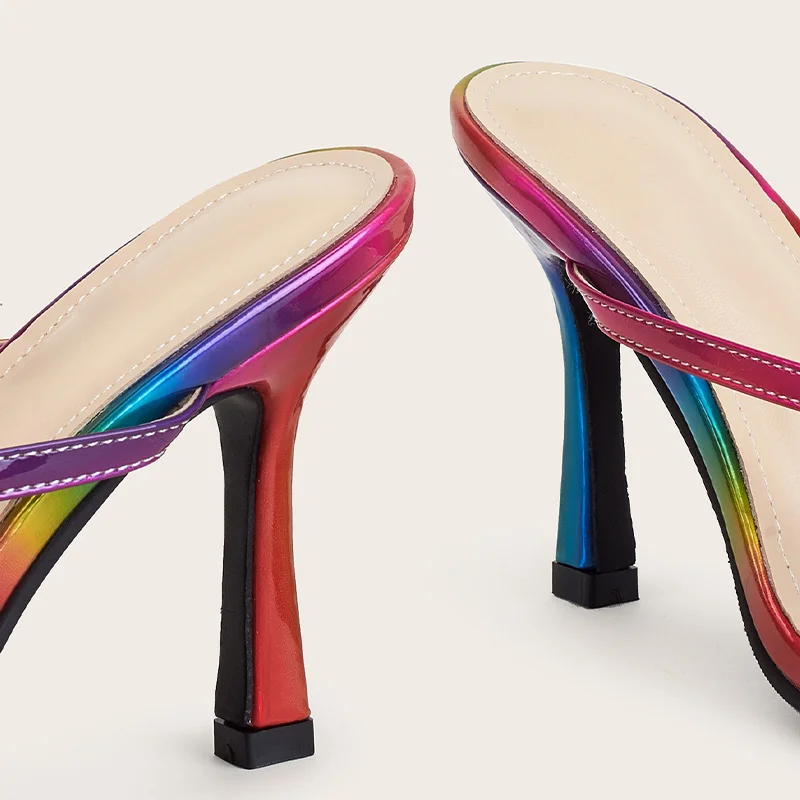 2021 Women Plus Size High Heels Sexy Slippers Female New Leather Colorful Fashion Shoes Ladies Square Toe Comfortable Footwear
2021 Women Plus Size High Heels Sexy Slippers Female New Leather Colorful Fashion Shoes Ladies Square Toe Comfortable Footwear