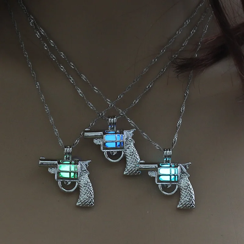 New Glow In The Dark Necklace Luminous Hollow Gun Shaped Pearl Cage Pendant Necklaces for Women S Fashion Jewelry
New Glow In The Dark Necklace Luminous Hollow Gun Shaped Pearl Cage Pendant Necklaces for Women S Fashion Jewelry