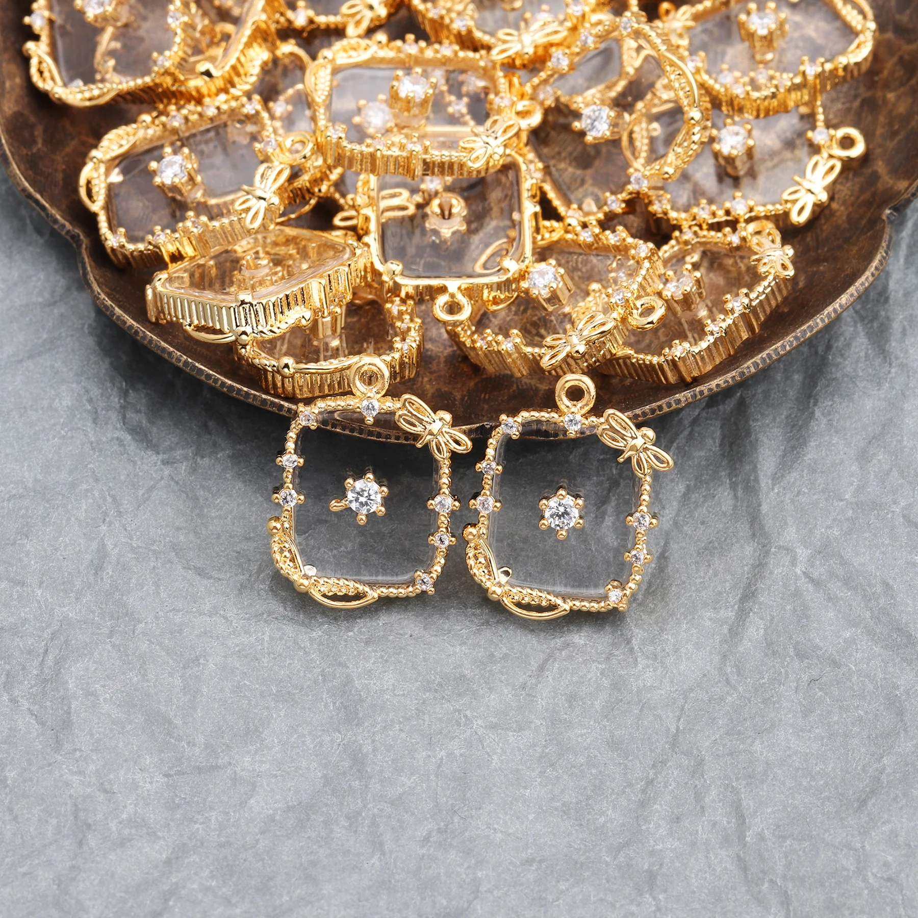 assoonas M582,18K gold,Zircon Pendant,jewelry accessories,hand made,jewelry findings,jewelry making,diy earring pendant,6pcs/lot
assoonas M582,18K gold,Zircon Pendant,jewelry accessories,hand made,jewelry findings,jewelry making,diy earring pendant,6pcs/lot