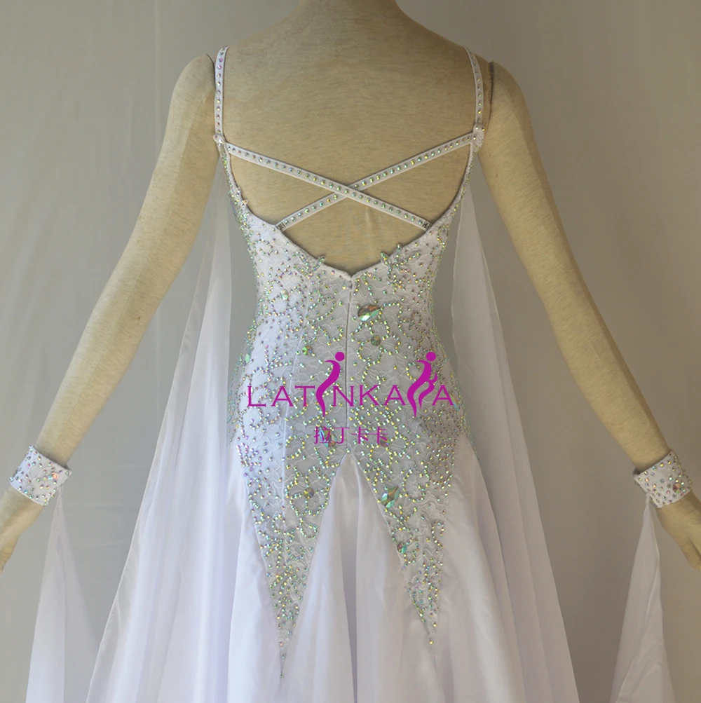 New White Women Ballroom Dance Dress Long Sleeve see thought Rhinestone Waltz Tango Dance Competition Performance Clothes stage
New White Women Ballroom Dance Dress Long Sleeve see thought Rhinestone Waltz Tango Dance Competition Performance Clothes stage