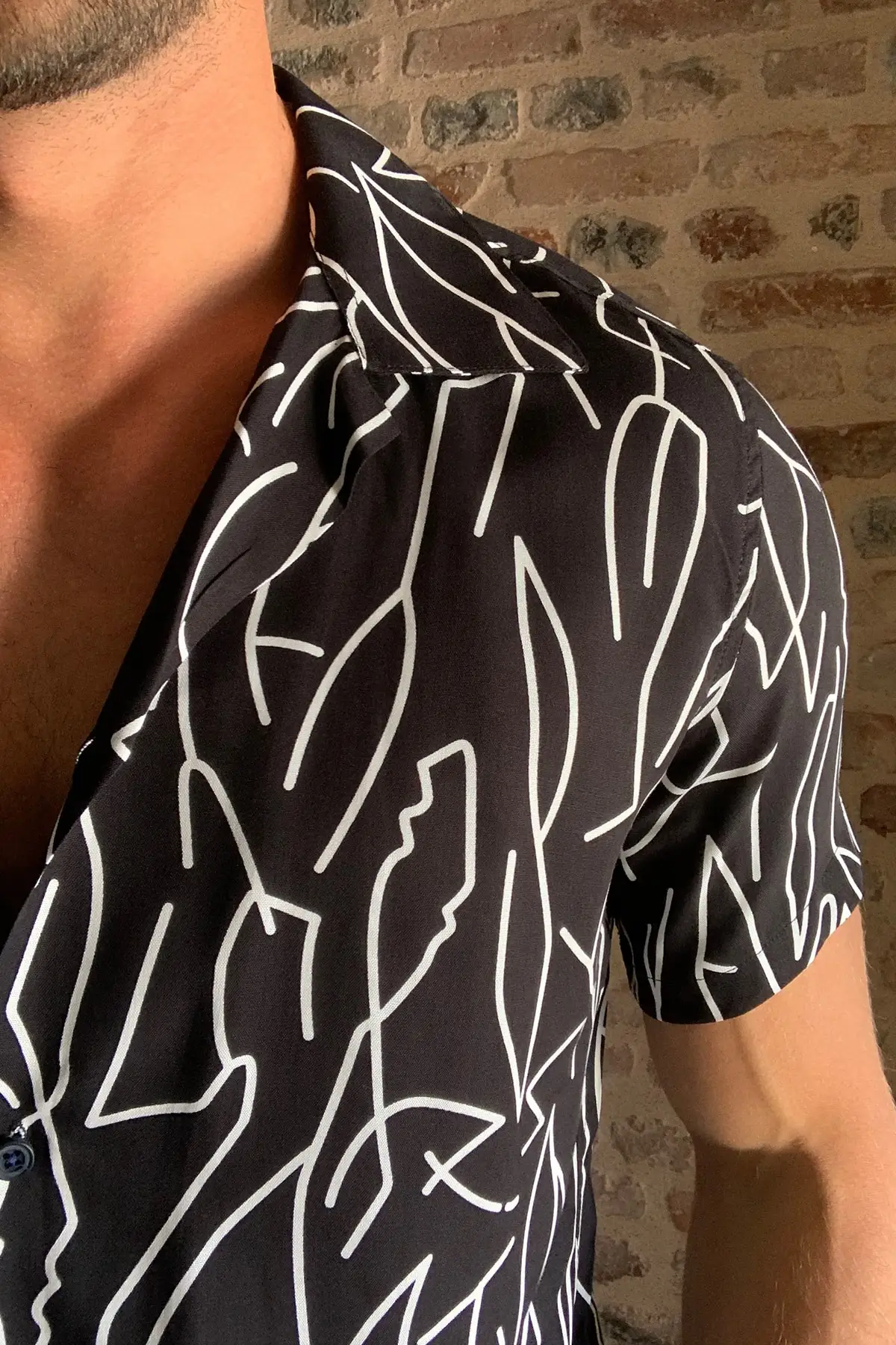 Black Men's shirt Regular Fit Applique Collar Patterned Short-Sleeved Loose Shirt men's clothing 
Black Men's shirt Regular Fit Applique Collar Patterned Short-Sleeved Loose Shirt men's clothing