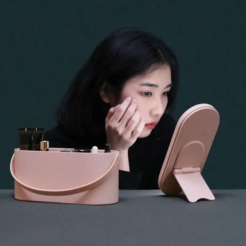 Wholesale Portable Makeup Organizer Box Skin Care Organzier for Makeup with Mirror LED Ring Light for Travel M3
Wholesale Portable Makeup Organizer Box Skin Care Organzier for Makeup with Mirror LED Ring Light for Travel M3
