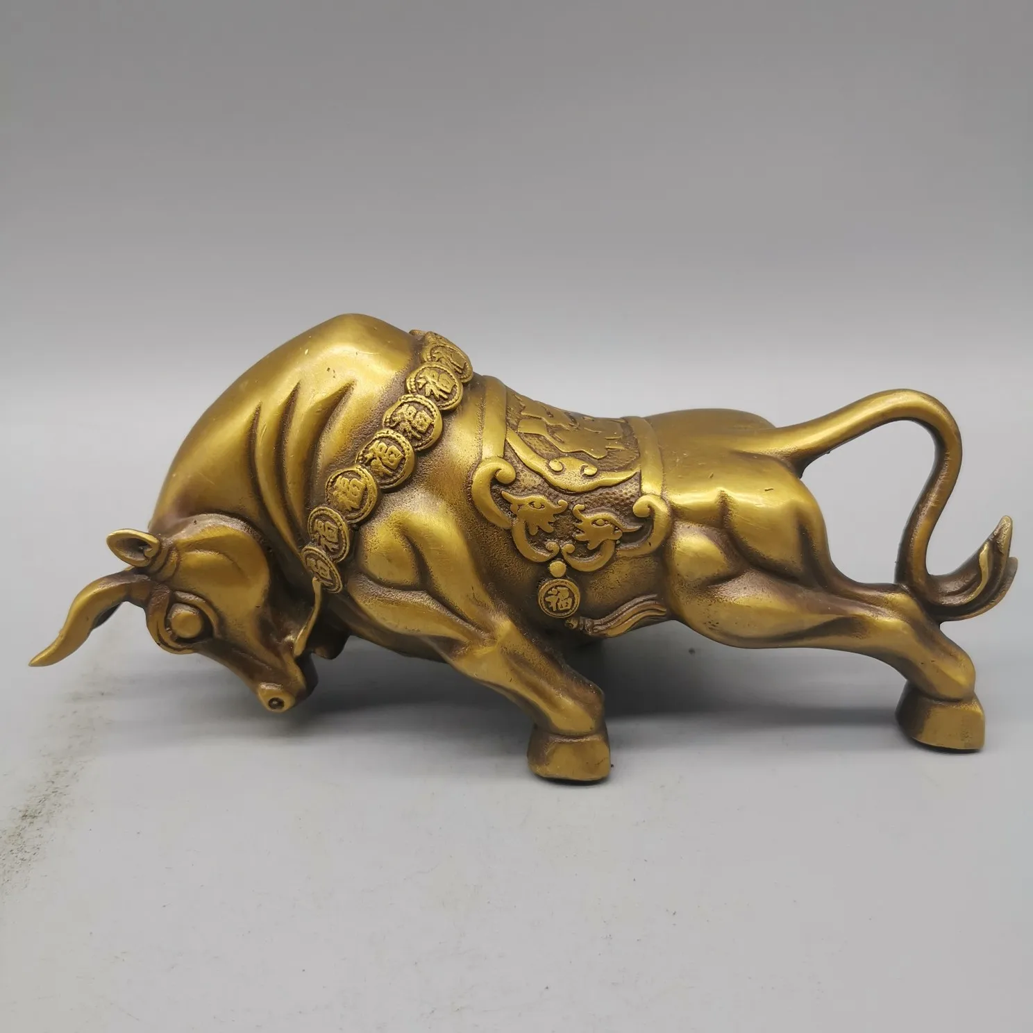 7.5" Collect China Bronze Fengshui 12 Zodiac Animal Cattle Ox Moo-cow String of Blessings Bull Market Wealth Statue Home Decor
7.5" Collect China Bronze Fengshui 12 Zodiac Animal Cattle Ox Moo-cow String of Blessings Bull Market Wealth Statue Home Decor