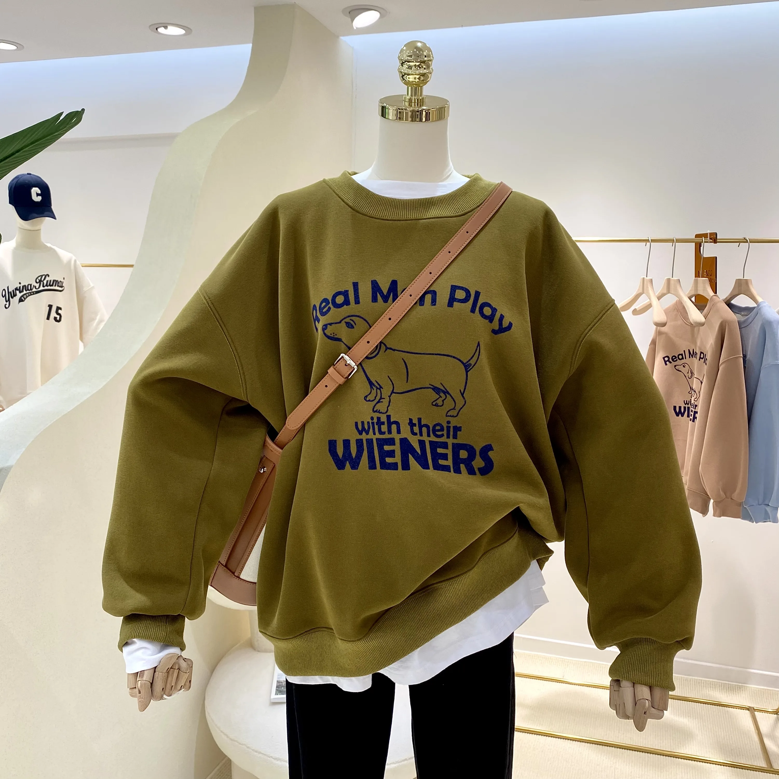 Пуловер женский утепленный с длинным рукавом, Повседневная Верхняя одежда с графическим принтом, хлопковая Смешанная одежда
Пуловер женский утепленный с длинным рукавом, Повседневная Верхняя одежда с графическим принтом, хлопковая Смешанная одежда