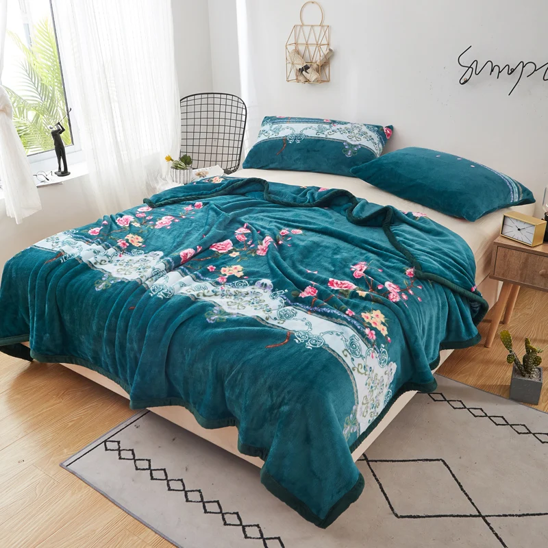 High quality plush bedspread blanket 200x230cm High Density Super Soft Flannel Blanket to on for the sofa/Bed/Car
High quality plush bedspread blanket 200x230cm High Density Super Soft Flannel Blanket to on for the sofa/Bed/Car