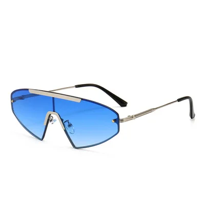 Fashion Modern Sunglasses For Men And Women Metal Conjoined Sunglasses Joker Ocean Lens Street Photography Europe And America
Fashion Modern Sunglasses For Men And Women Metal Conjoined Sunglasses Joker Ocean Lens Street Photography Europe And America