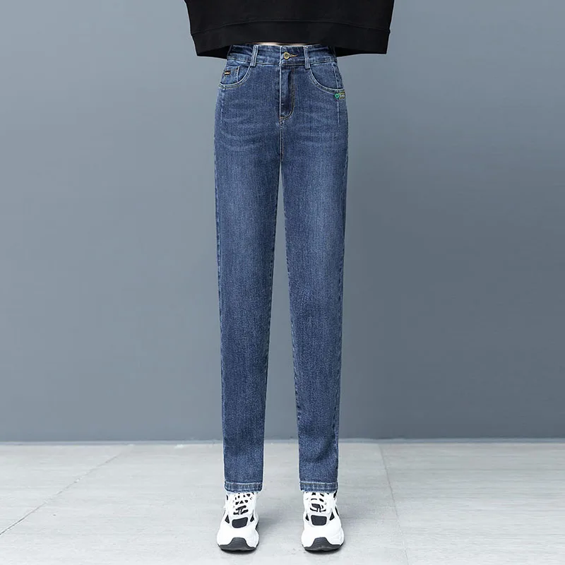 Casual Elastic High Waist Denim Harem Pants Women Korean Style Spring Stretch Mom's Jeans Fashion Washed Denim Trousers Female
Casual Elastic High Waist Denim Harem Pants Women Korean Style Spring Stretch Mom's Jeans Fashion Washed Denim Trousers Female