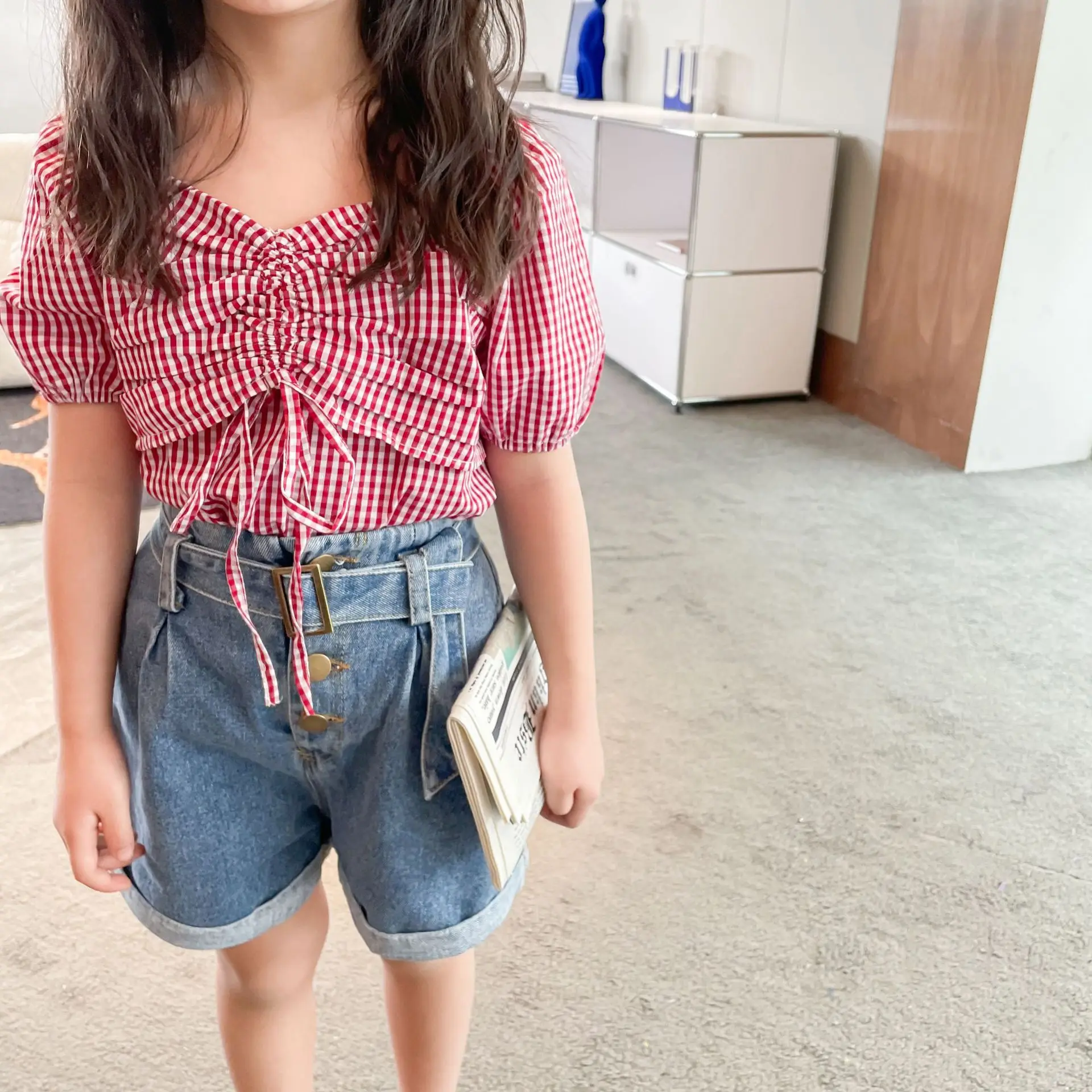 Новое поступление, летние шорты в Корейском стиле для девочек, подходящие ко всему повседневные модные джинсовые брюки с высокой талией для...
Новое поступление, летние шорты в Корейском стиле для девочек, подходящие ко всему повседневные модные джинсовые брюки с высокой талией для...