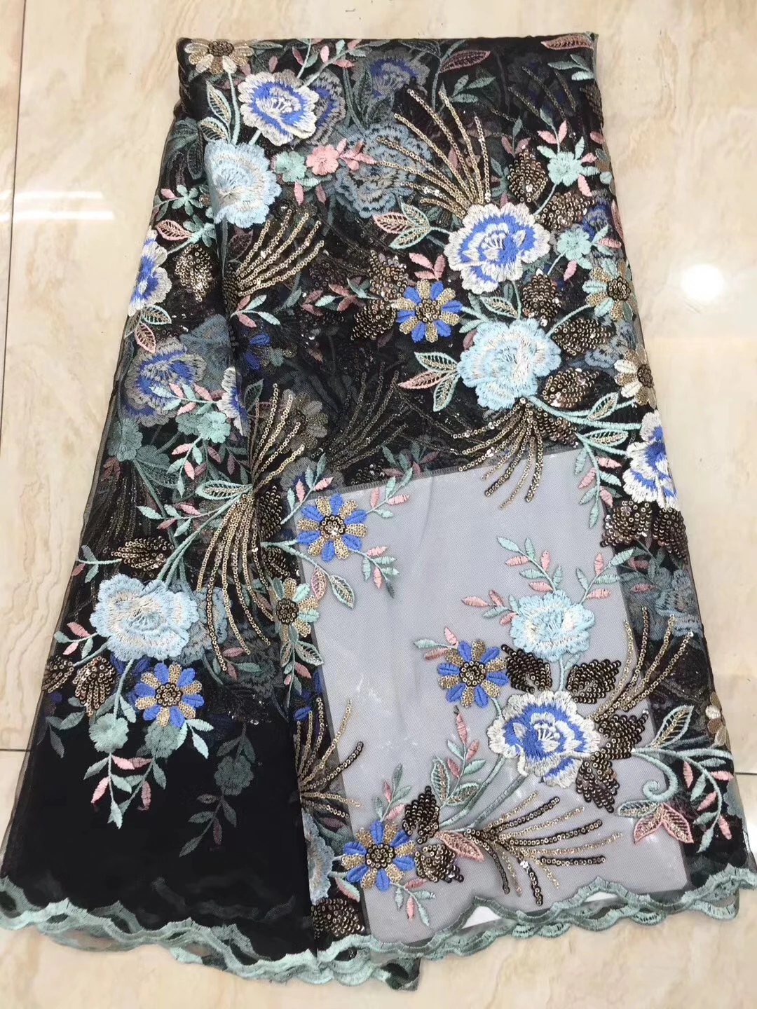 French lace fabric 2020 high-quality African wedding lace fabric and sequined material sequins from Nigeria D38211
French lace fabric 2020 high-quality African wedding lace fabric and sequined material sequins from Nigeria D38211