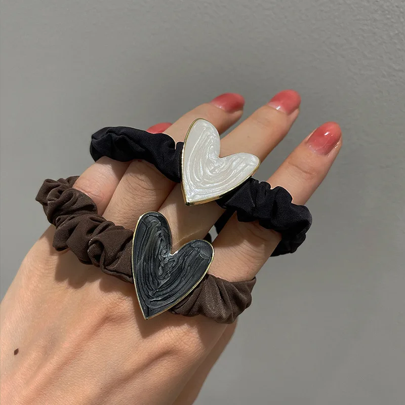 Korea Simple Love Hair Circle Large Intestine Circle Autumn And Winter New Style Elegant High Elastic Thick Leather Band
Korea Simple Love Hair Circle Large Intestine Circle Autumn And Winter New Style Elegant High Elastic Thick Leather Band