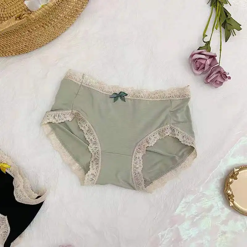 Antibacterial graphene cotton women's underwear girls lace Japanese women's underwear breathable mid-waist sweet and cute
Antibacterial graphene cotton women's underwear girls lace Japanese women's underwear breathable mid-waist sweet and cute