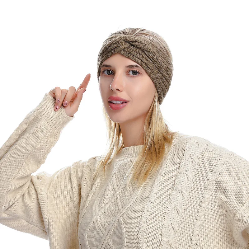 Silver Of New Fund Of 2020 Autumn Winters Is Imitated Mink Wool Yarn Ms. Cross Wool Knitting Head, Hair Accessories
Silver Of New Fund Of 2020 Autumn Winters Is Imitated Mink Wool Yarn Ms. Cross Wool Knitting Head, Hair Accessories