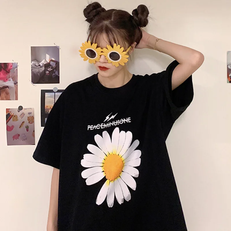 Daisy Short-sleeved T-shirt Women's Summer Clothes New Korea Plus Size Mid-length Student Top Ins Trendy Clothing
Daisy Short-sleeved T-shirt Women's Summer Clothes New Korea Plus Size Mid-length Student Top Ins Trendy Clothing