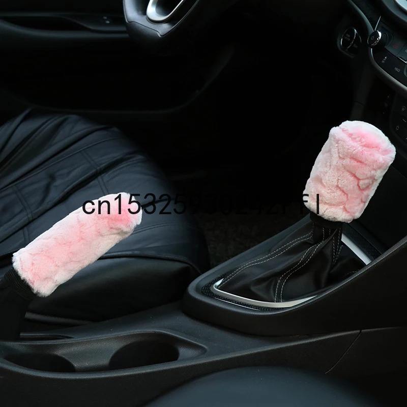Универсальный чехол из плюша зимние автомобильный рычаг переключения скоростей Обложка Шестерни крышка автомобильное партнерское рукав с...
Универсальный чехол из плюша зимние автомобильный рычаг переключения скоростей Обложка Шестерни крышка автомобильное партнерское рукав с...