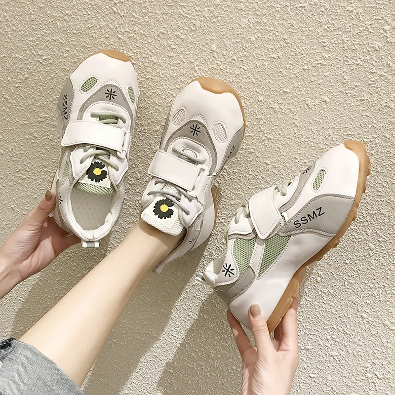 Spring and summer fashion little daisy old shoes casual non-slip flat shoes light and wear-resistant sports shoes Z516
Spring and summer fashion little daisy old shoes casual non-slip flat shoes light and wear-resistant sports shoes Z516