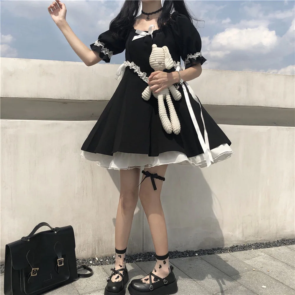 French Bow Lace Straps Puff Sleeve Palace Retro Thin Women's Dress Fashion High Street Color Contrast Splicing Round Neck
French Bow Lace Straps Puff Sleeve Palace Retro Thin Women's Dress Fashion High Street Color Contrast Splicing Round Neck