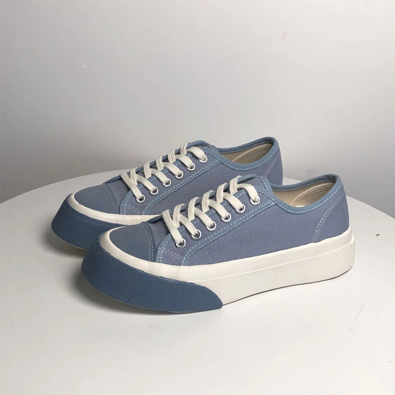 Women's Shoes
Women's Shoes