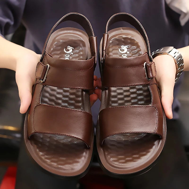 New Genuine Leather Men Sandals Open Toe Slip On Fashion Casual Shoes Male Roman Style Summer Beach Sandalias Hombre 
New Genuine Leather Men Sandals Open Toe Slip On Fashion Casual Shoes Male Roman Style Summer Beach Sandalias Hombre