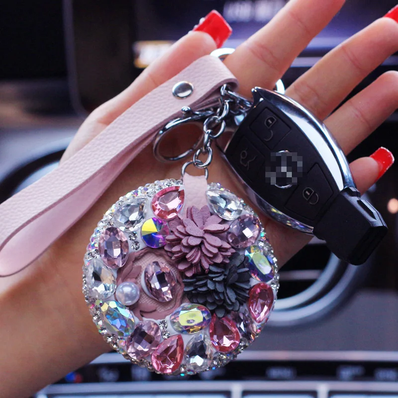Fashion Creative Flower Crystal Diamond Car Key Chains with Mirror Rhinestone Key Pendant Key Bag for Women Girl Car Accessories
Fashion Creative Flower Crystal Diamond Car Key Chains with Mirror Rhinestone Key Pendant Key Bag for Women Girl Car Accessories