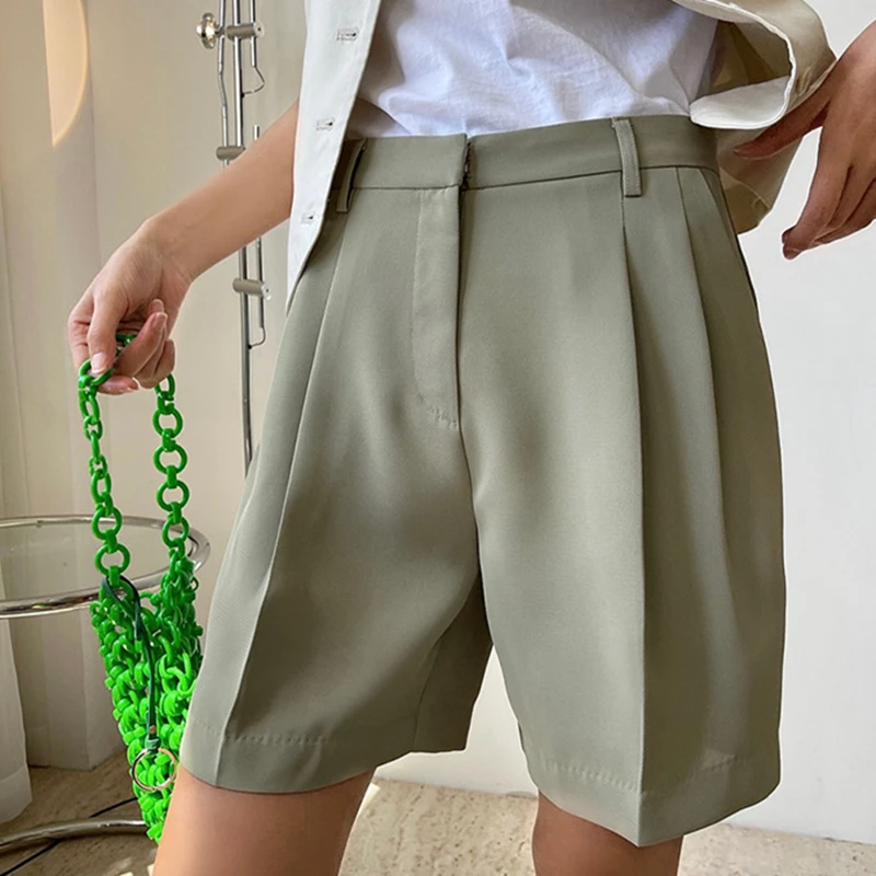 2021 New Summer Elegant Female Shorts Loose High Waist Fashion Solid Color Women Shorts Casual High Quality Ladies Shorts T227
2021 New Summer Elegant Female Shorts Loose High Waist Fashion Solid Color Women Shorts Casual High Quality Ladies Shorts T227