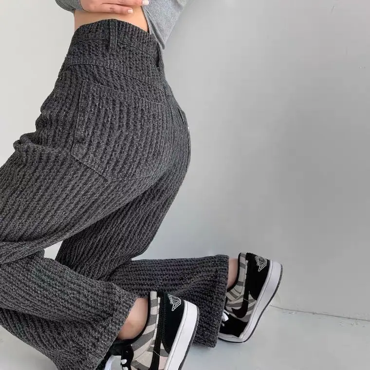 European and American style air sense knitting straight jeans women's high waist and thin knitting casual pants wide leg floor
European and American style air sense knitting straight jeans women's high waist and thin knitting casual pants wide leg floor