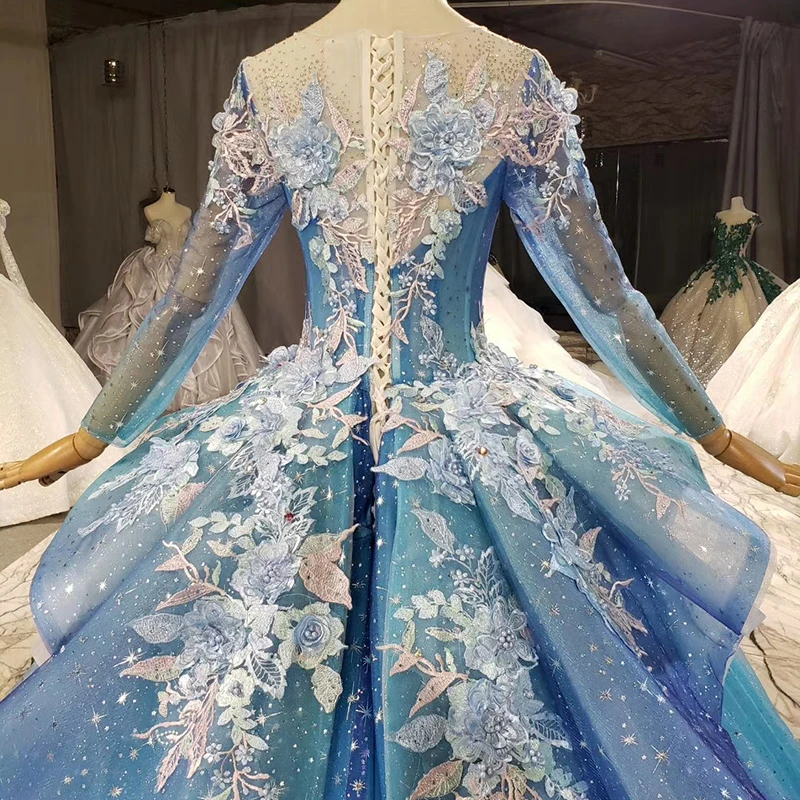 Luxurious Sparkly Blings Blings Blue And Purple Interlaced Tassel Lace Appliques Crystals Prom Dress 2021 Ball Gowns
Luxurious Sparkly Blings Blings Blue And Purple Interlaced Tassel Lace Appliques Crystals Prom Dress 2021 Ball Gowns