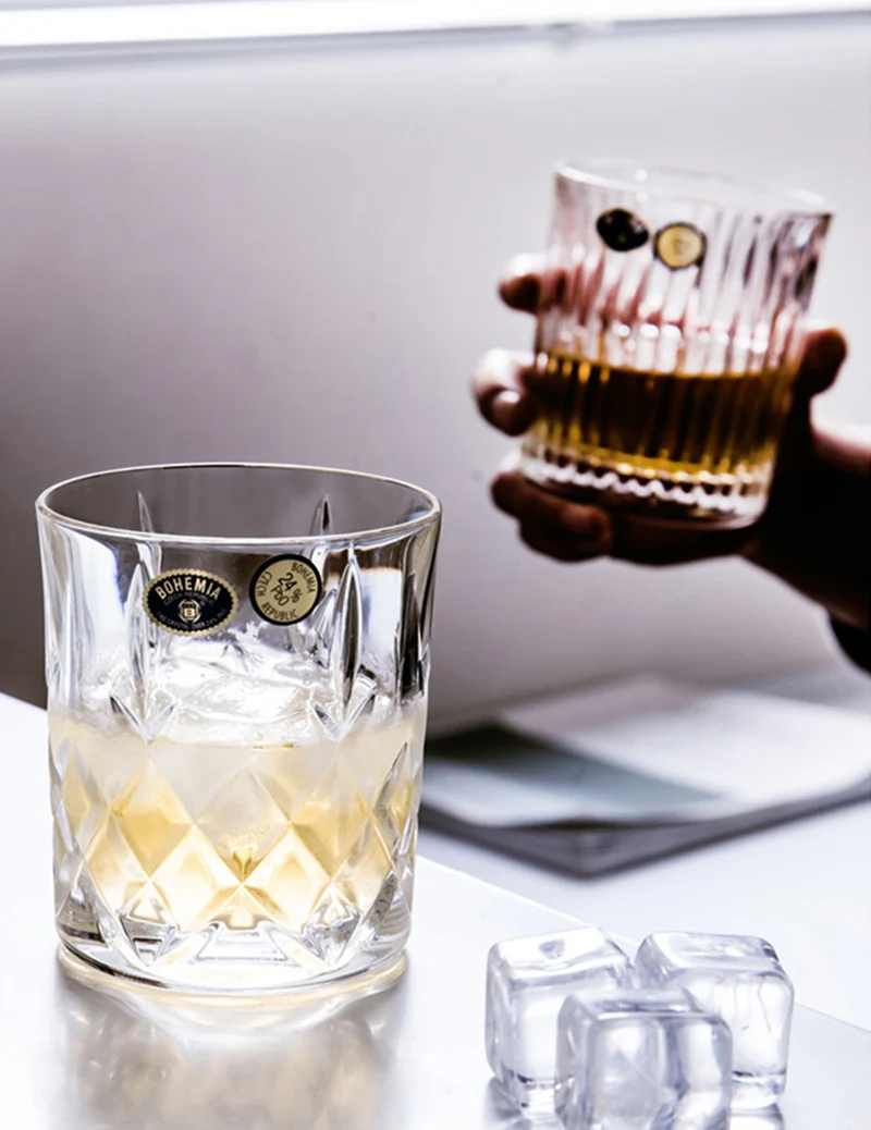 Set of 2 top quality crystal whiskey wine glass for party club beer drinking glass cups GLA-158
Set of 2 top quality crystal whiskey wine glass for party club beer drinking glass cups GLA-158